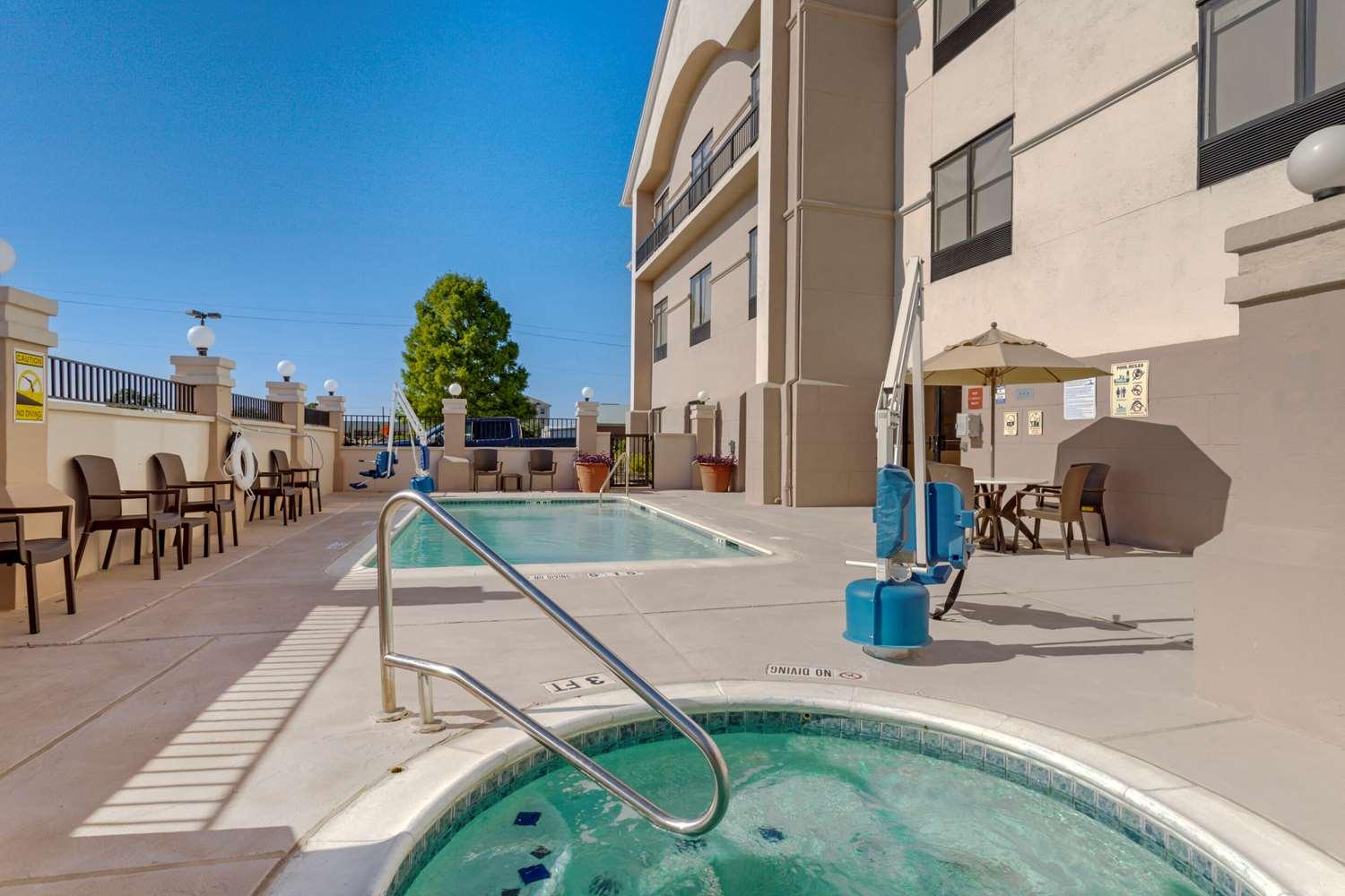 swimming pool spa