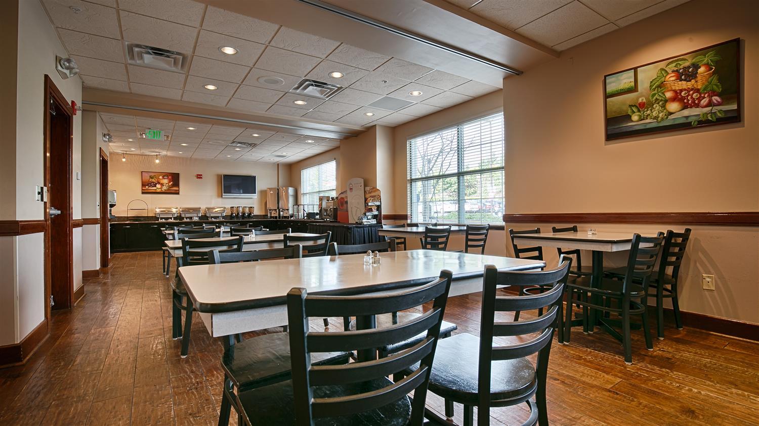 restaurant cafeteria