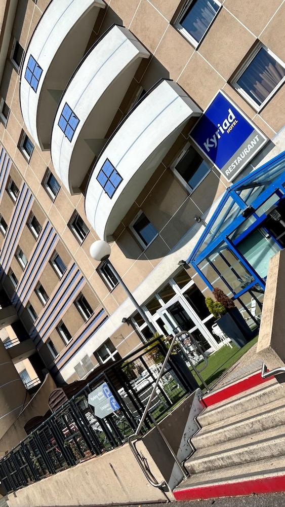 hotel