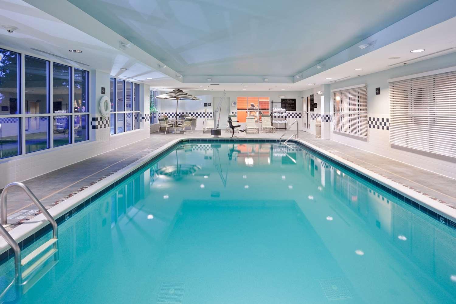 swimming pool spa