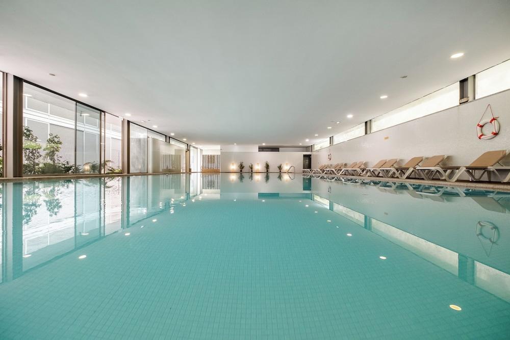 swimming pool spa