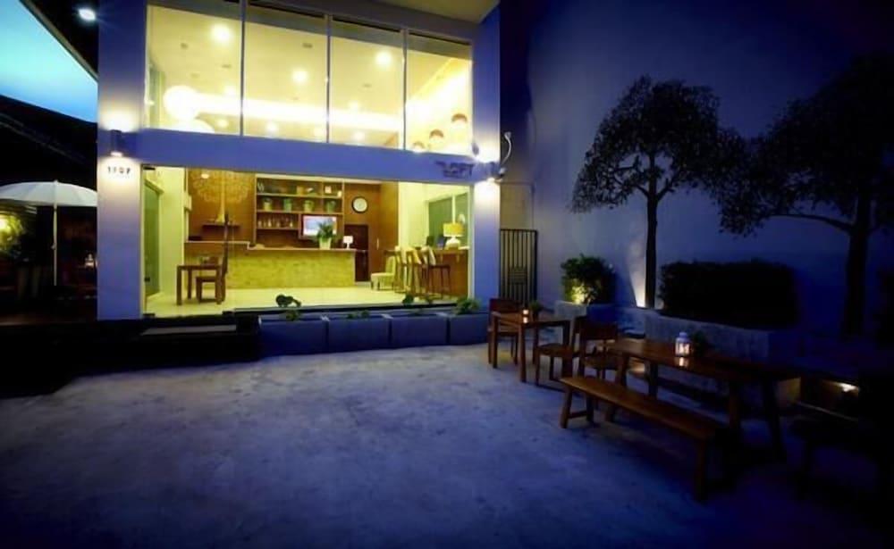 hotel
