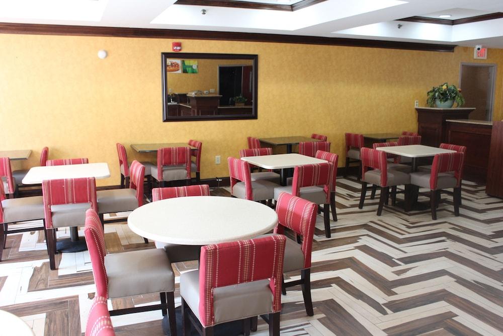 restaurant cafeteria