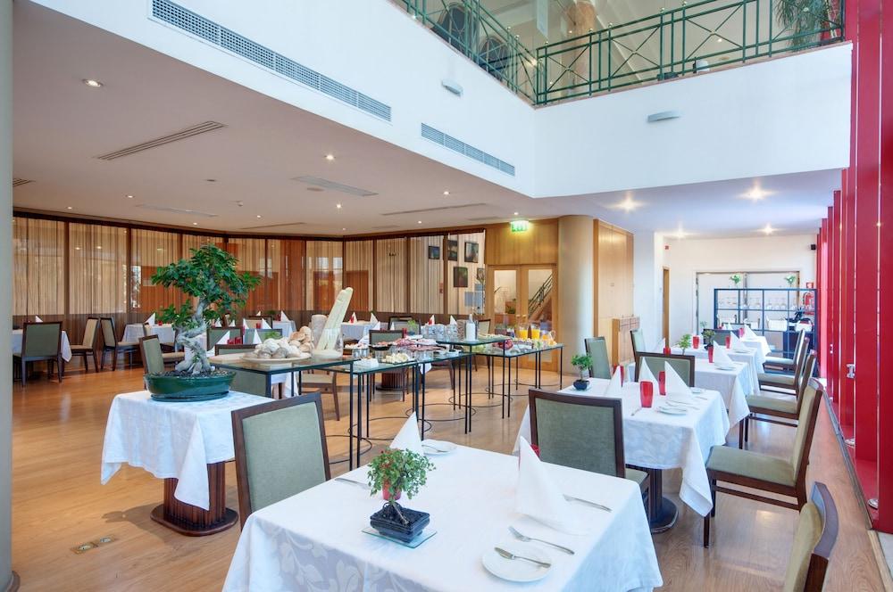 restaurant-cafeteria