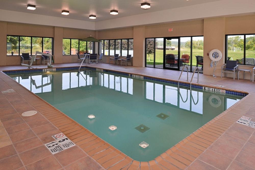 swimming pool spa