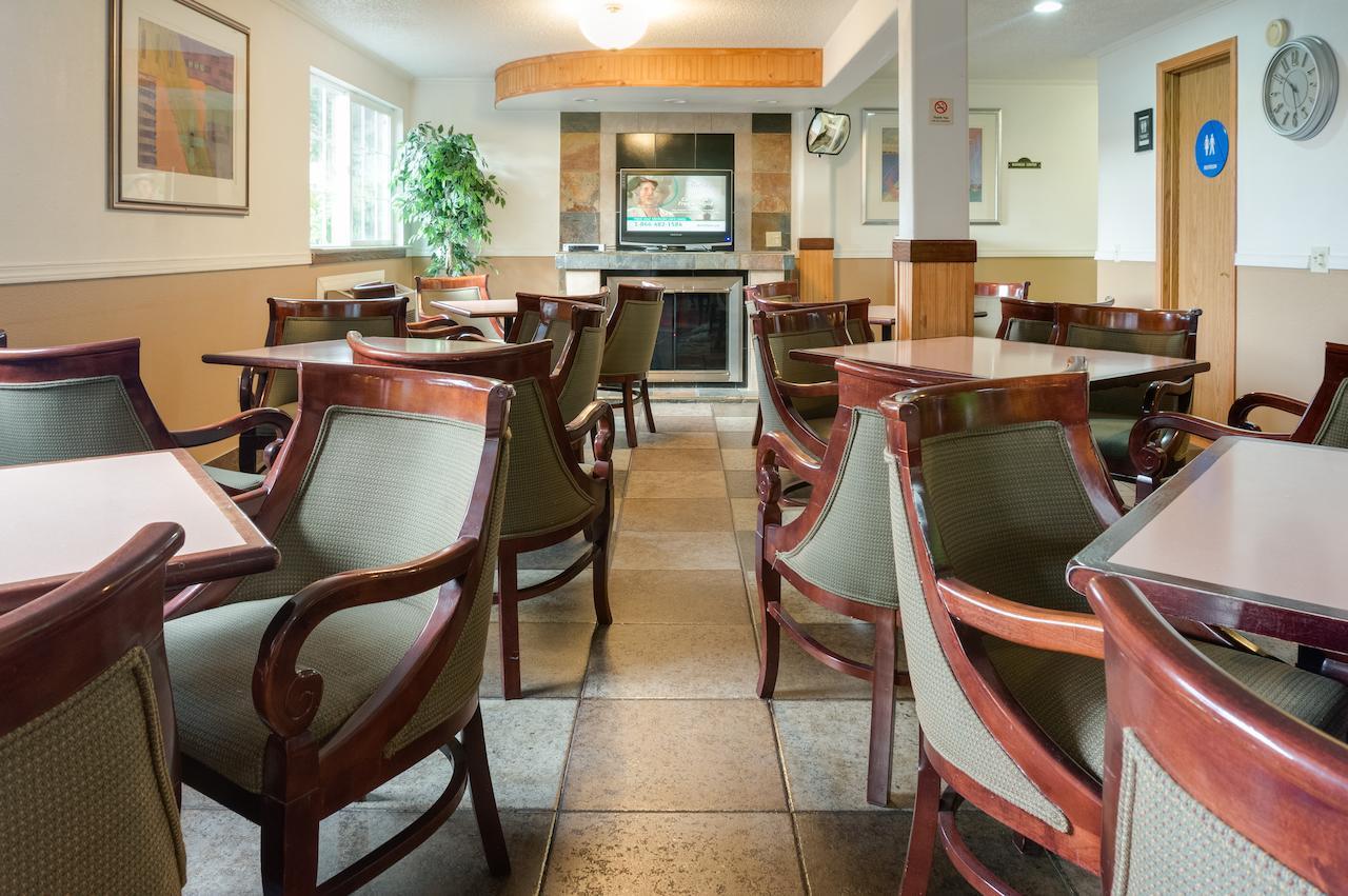 restaurant cafeteria