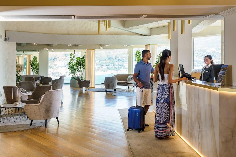 lobby