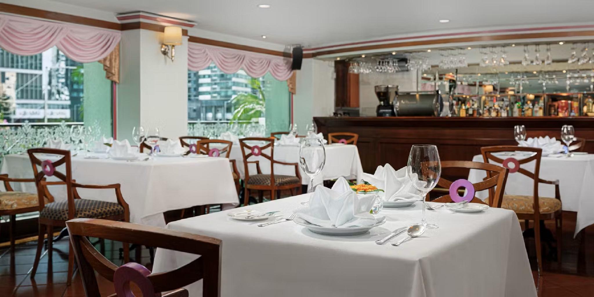 restaurant cafeteria