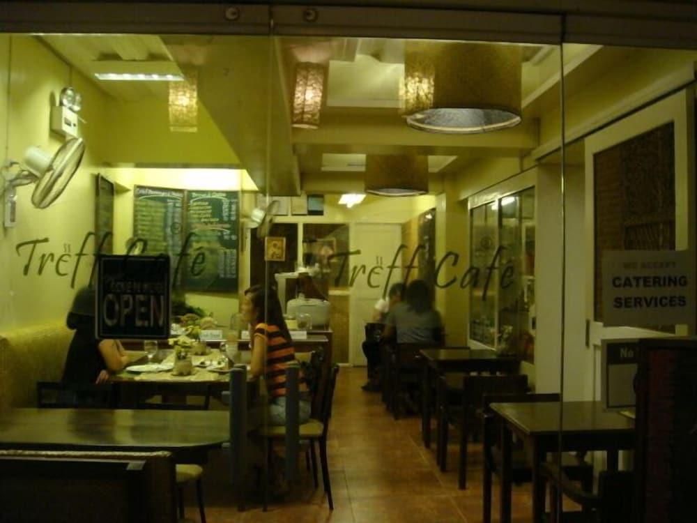 restaurant cafeteria