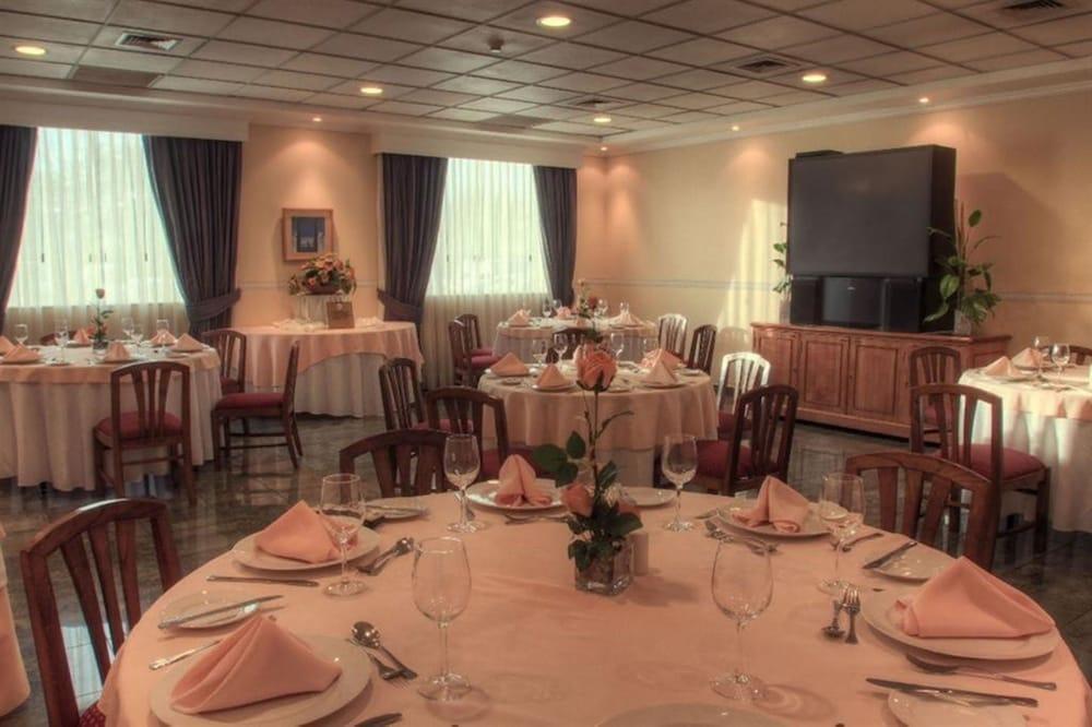 restaurant-cafeteria