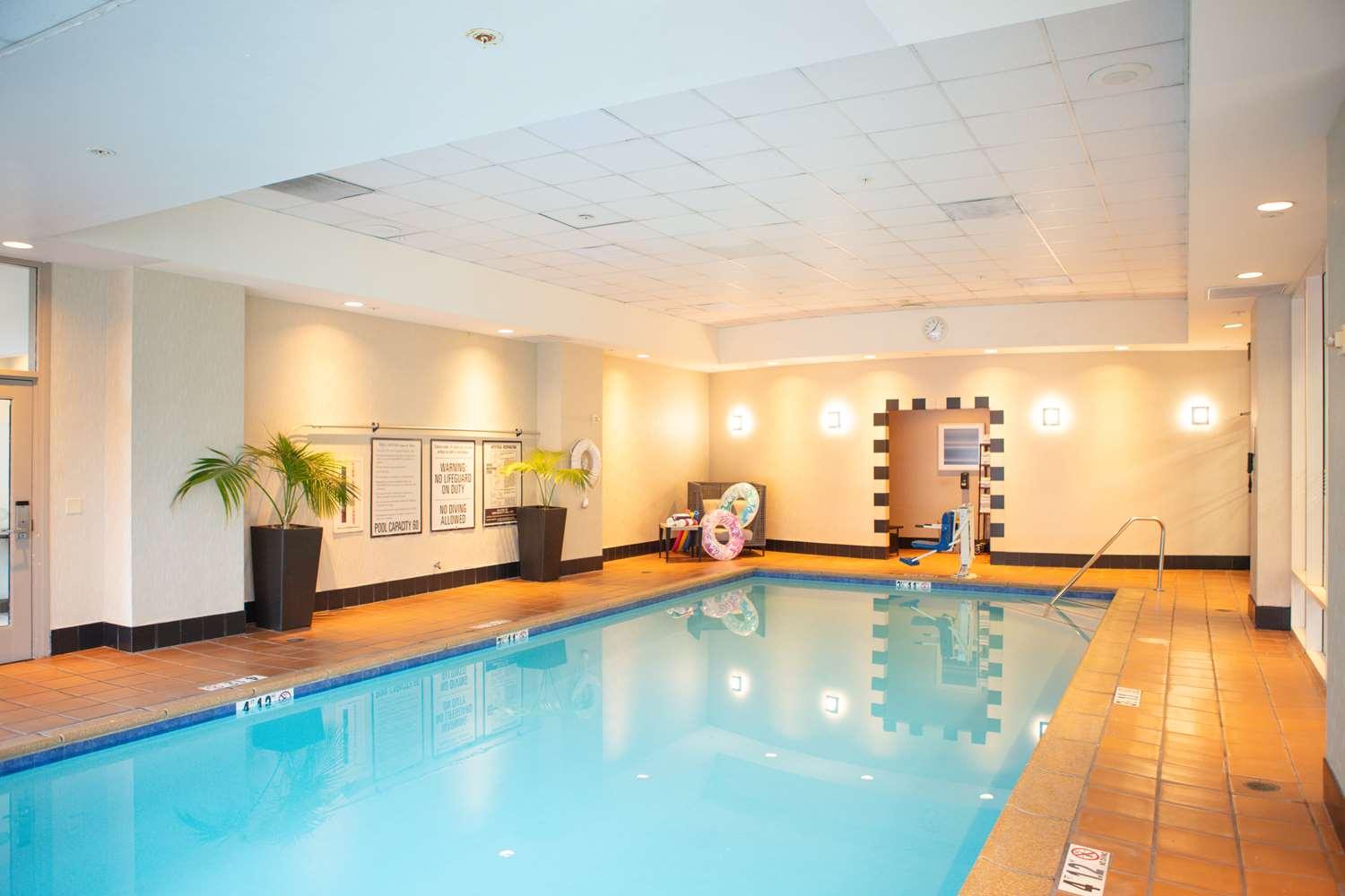 swimming pool spa