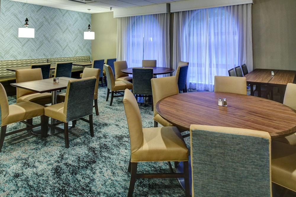restaurant-cafeteria