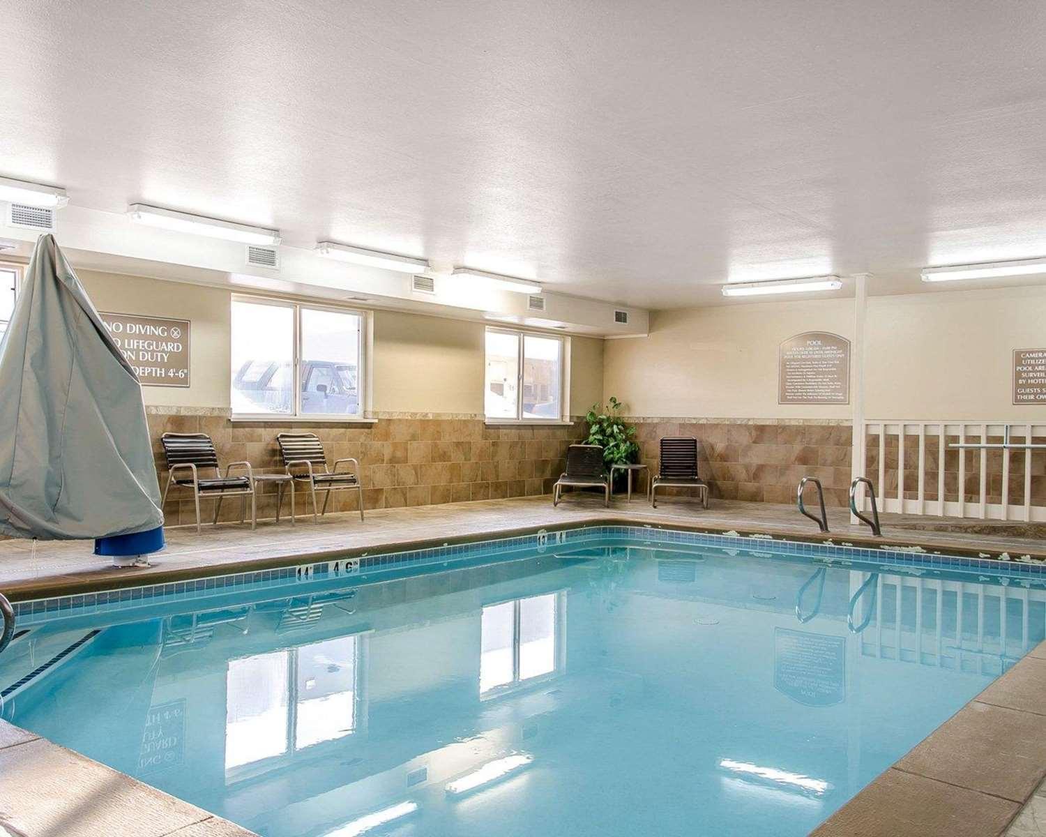 swimming pool spa