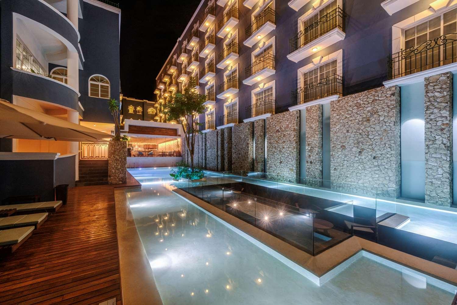 swimming pool spa