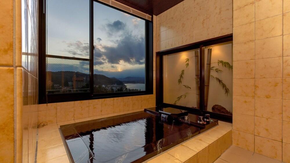 swimming pool spa