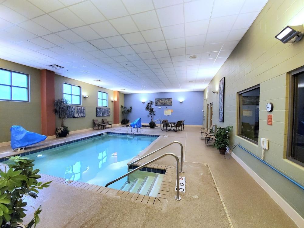 swimming pool spa