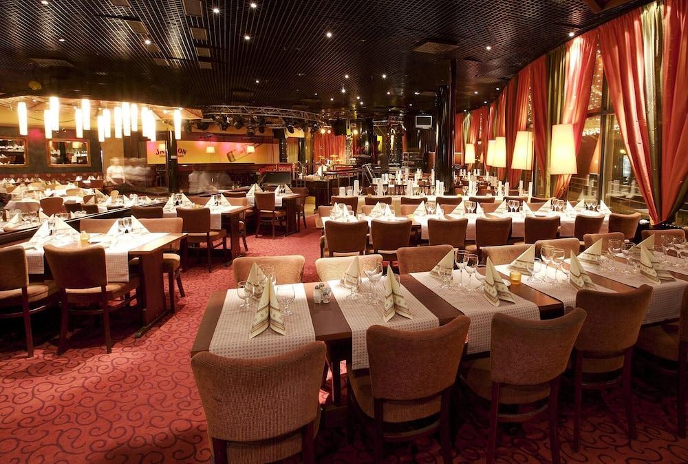 restaurant-cafeteria
