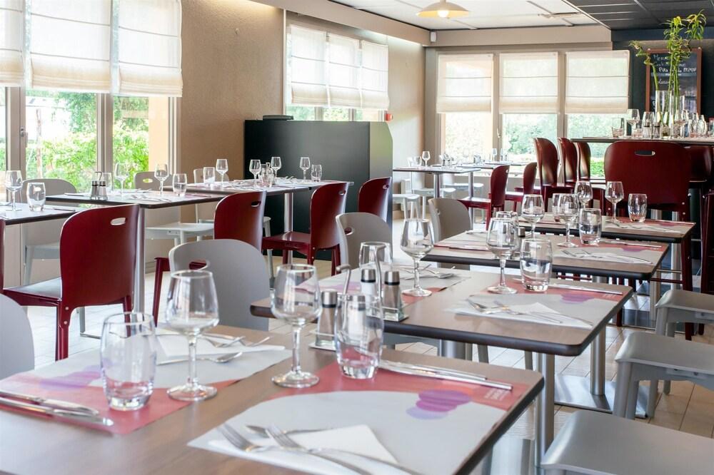 restaurant-cafeteria