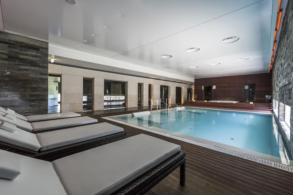 swimming pool spa