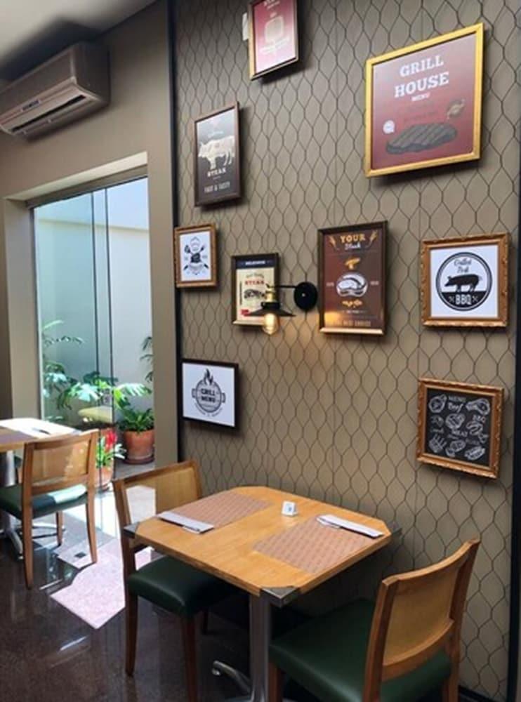 restaurant cafeteria
