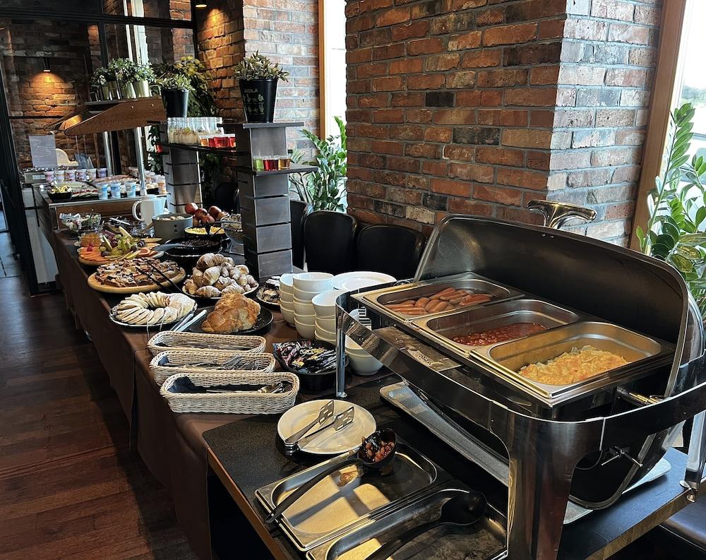 restaurant-cafeteria