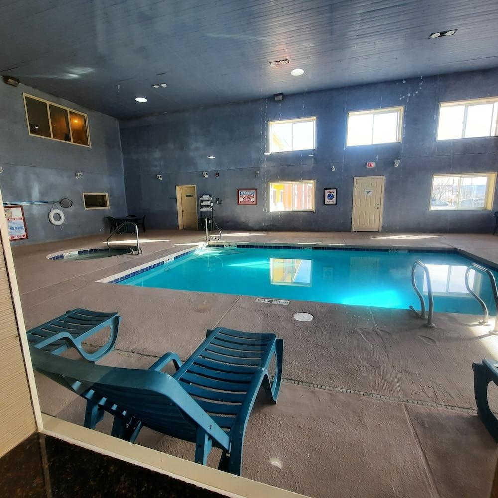swimming pool spa