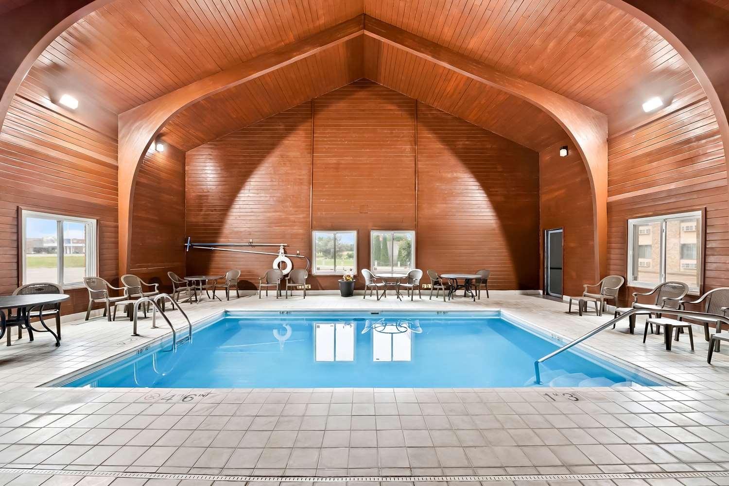 swimming pool spa