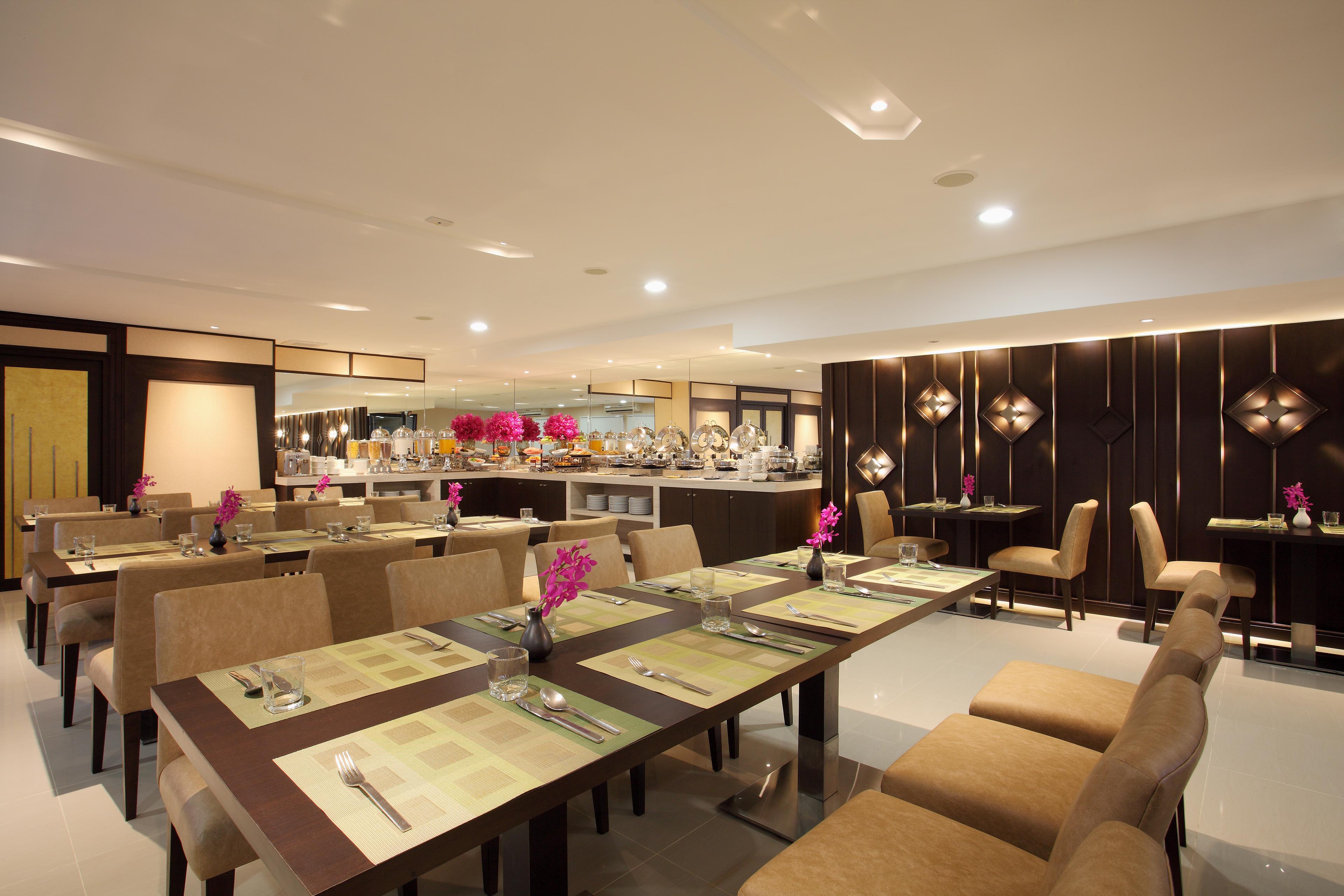restaurant cafeteria