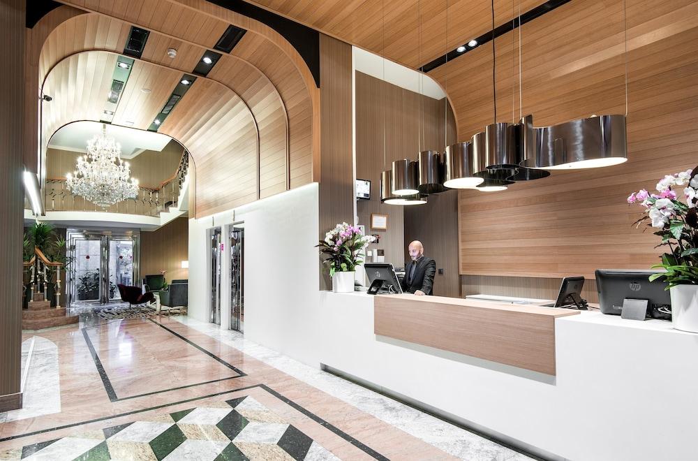 lobby