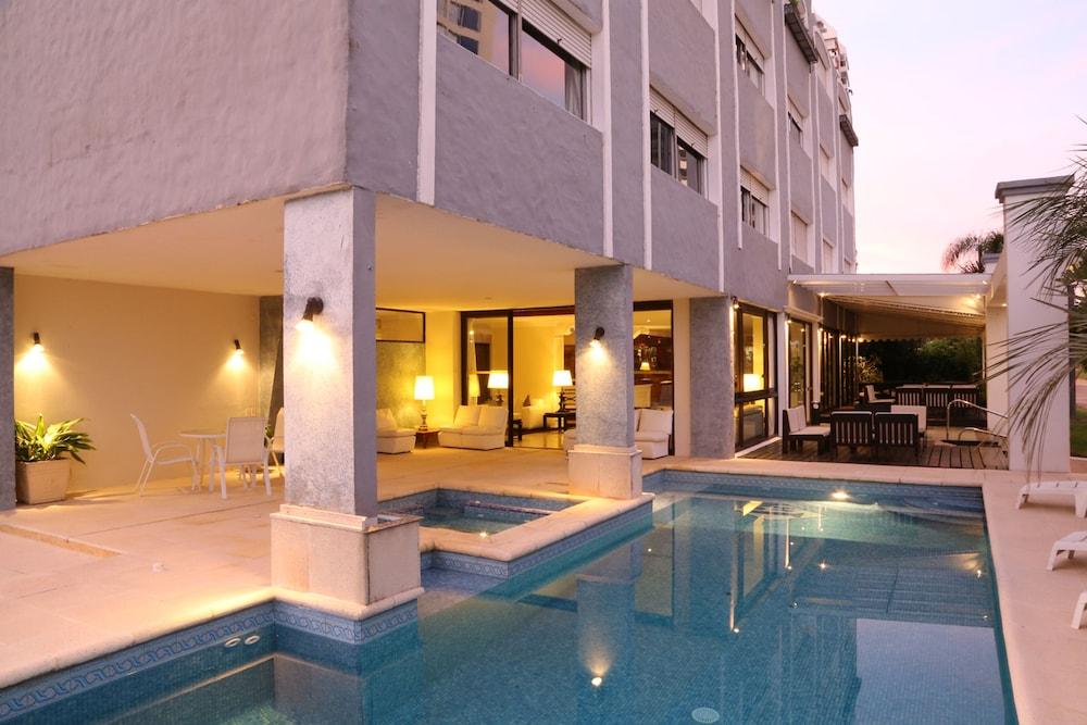 swimming pool spa