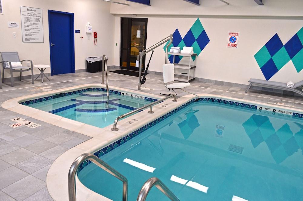 swimming pool spa