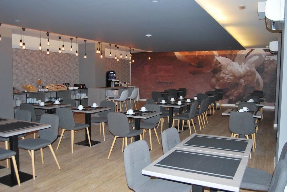 restaurant-cafeteria