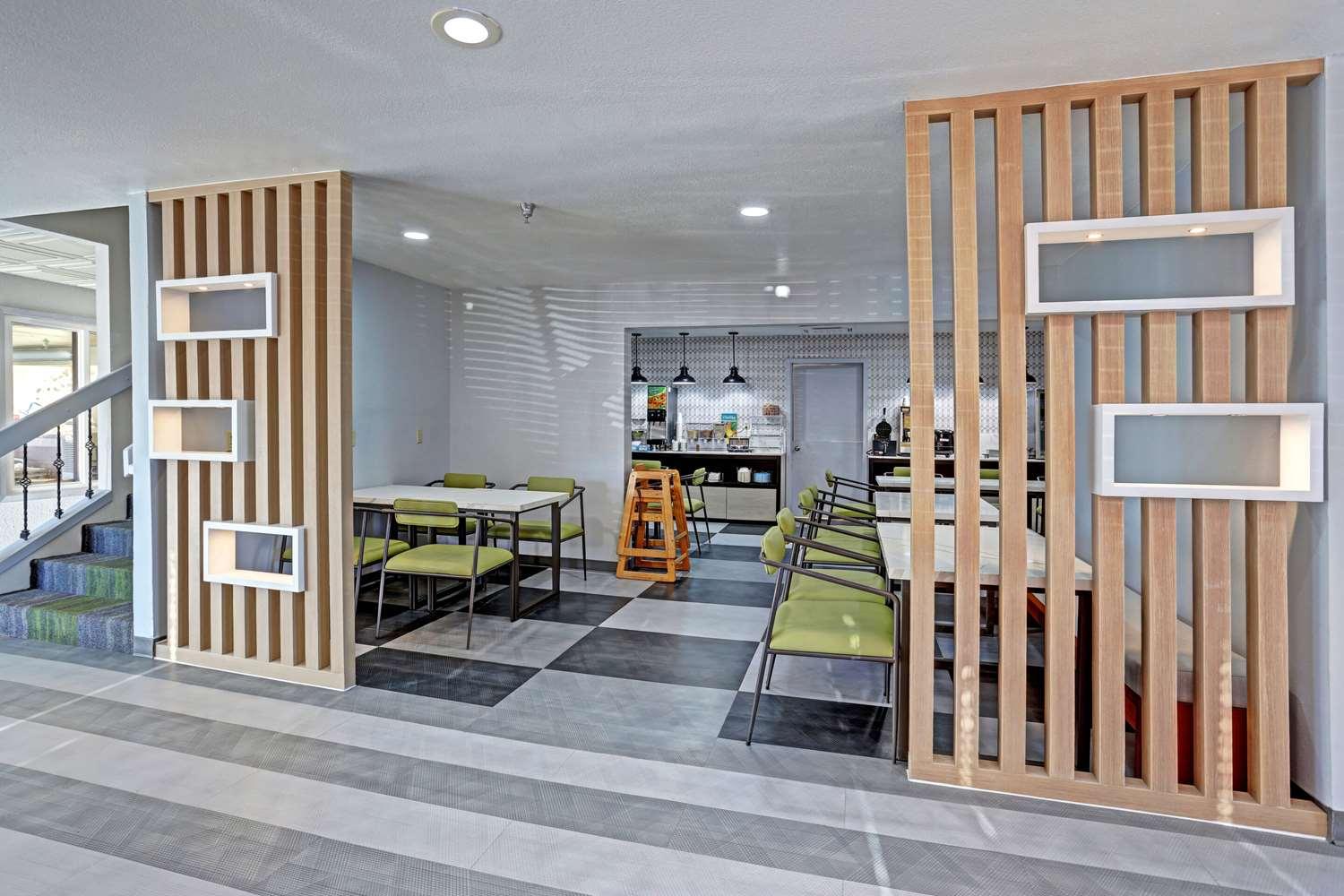 restaurant cafeteria