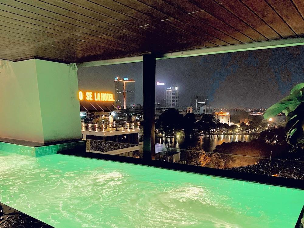 swimming pool spa