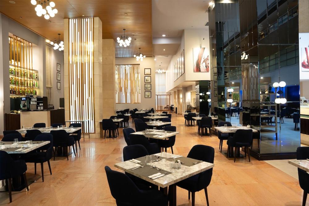 restaurant cafeteria