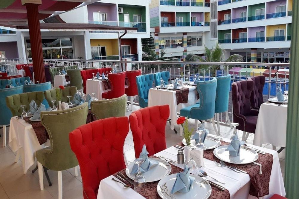 restaurant cafeteria