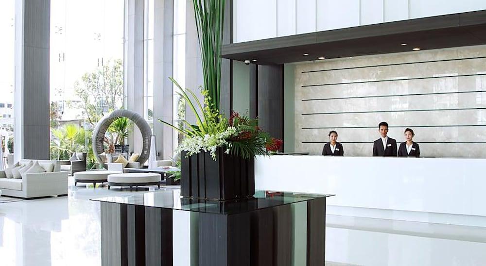 lobby