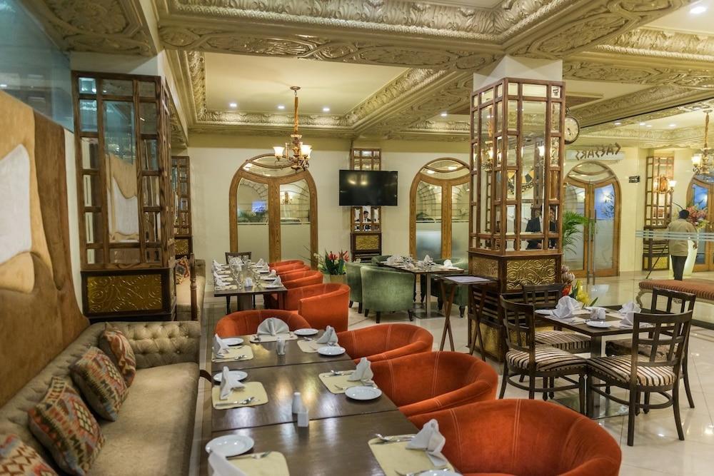 restaurant cafeteria