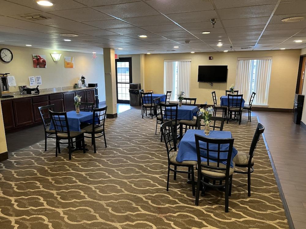 restaurant cafeteria