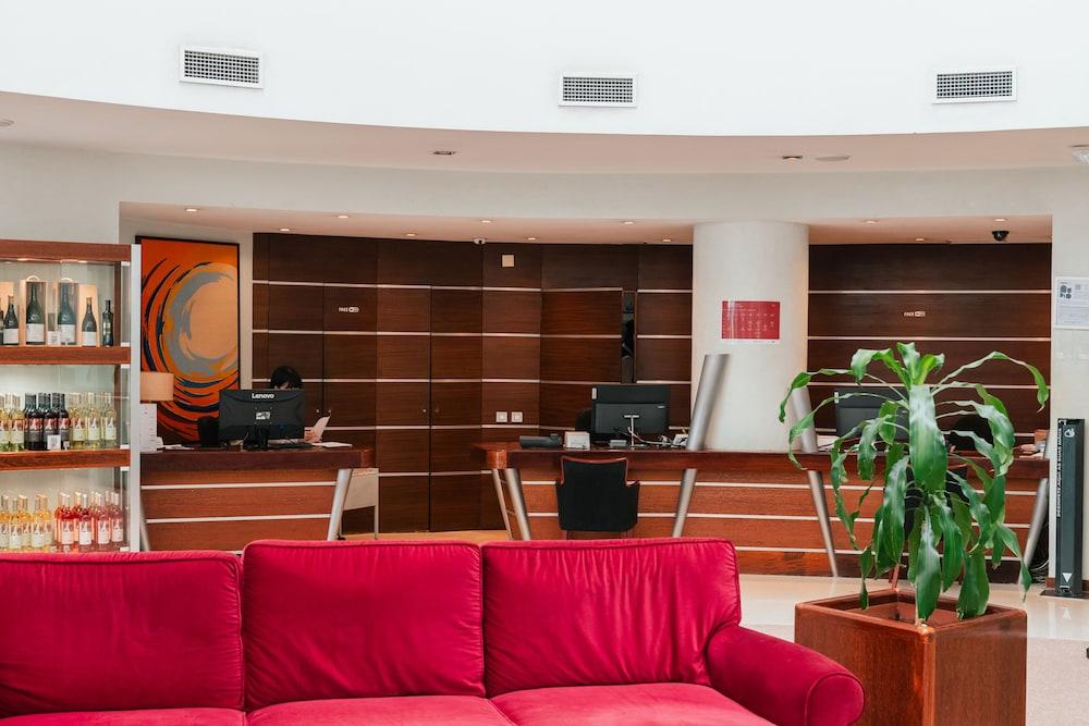 lobby