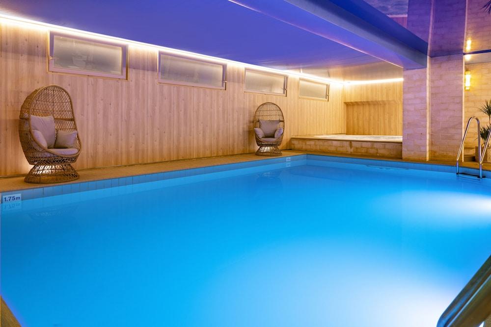 swimming pool spa