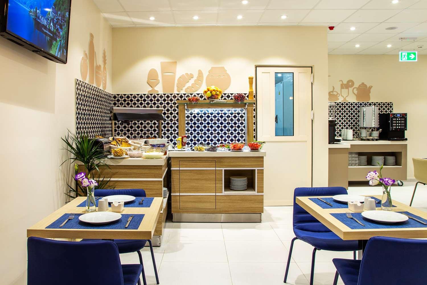 restaurant cafeteria