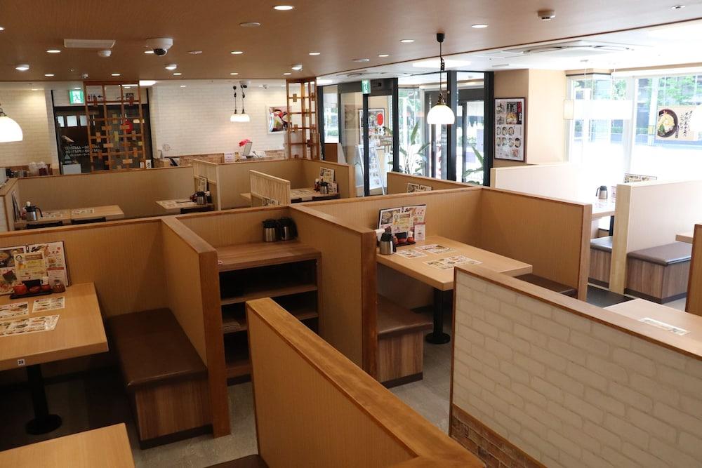 restaurant cafeteria