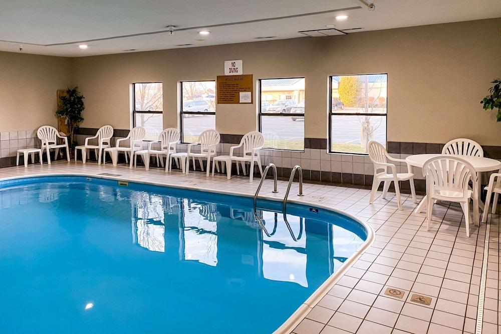 swimming pool spa