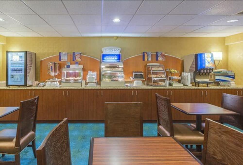 restaurant-cafeteria