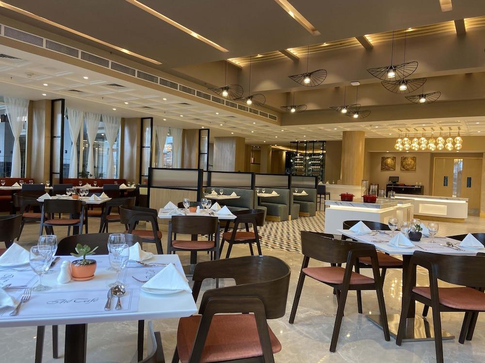 restaurant-cafeteria
