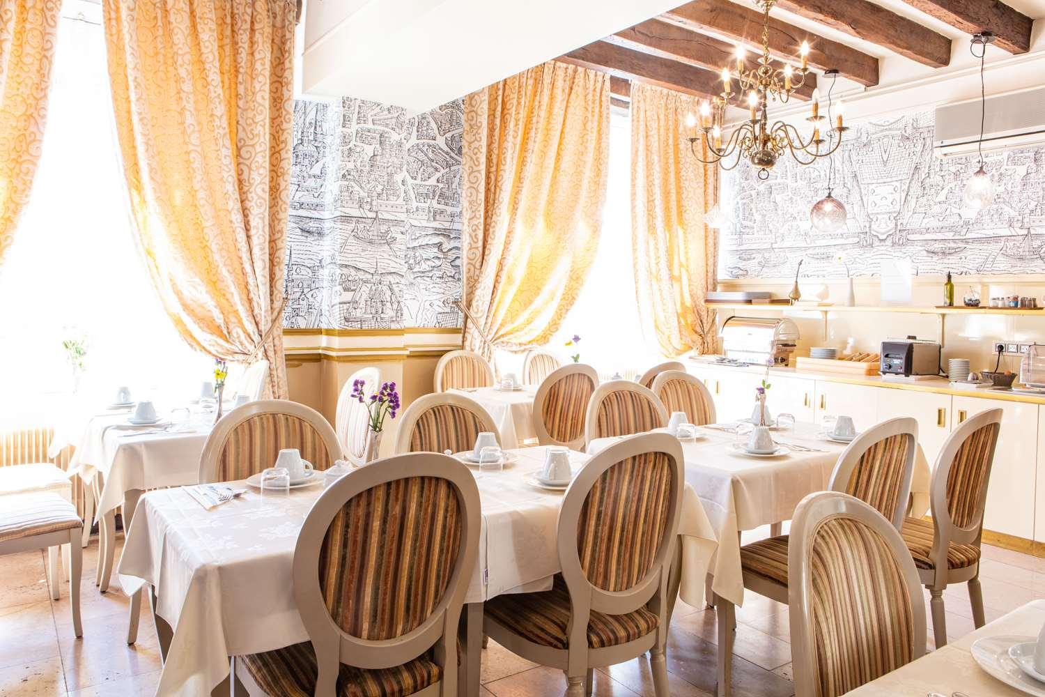 restaurant cafeteria