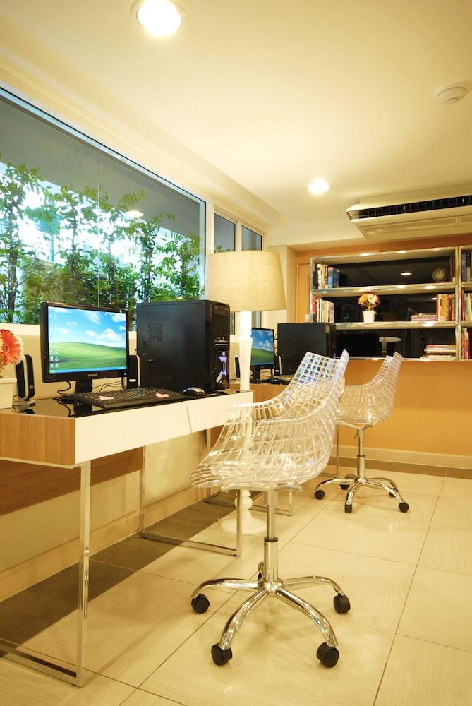 lobby