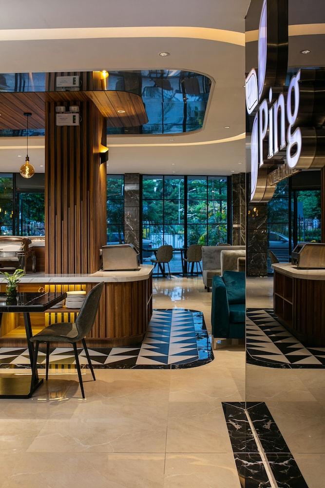 restaurant cafeteria