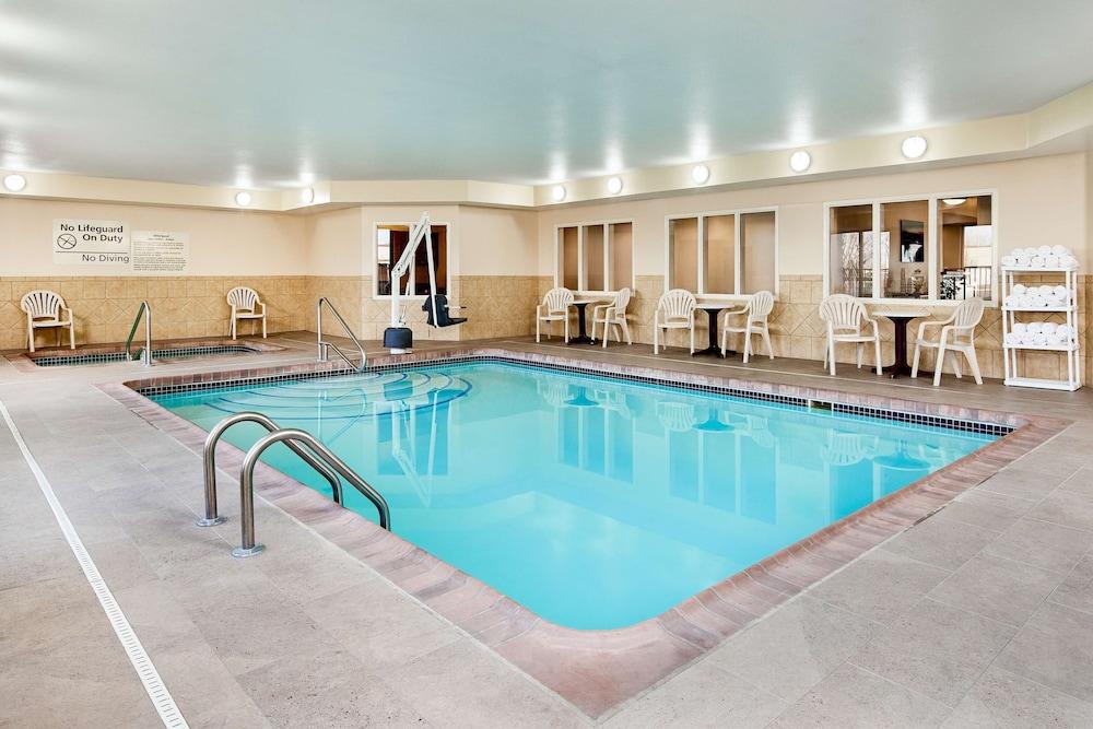 swimming pool spa
